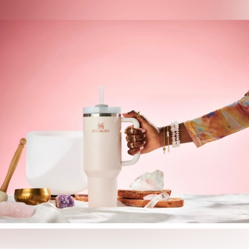 🎉LAST CHANCE🎉Stanley 40oz H2.0 Flowstate Tumbler Rose Quartz‎ - Picture 8 of 10